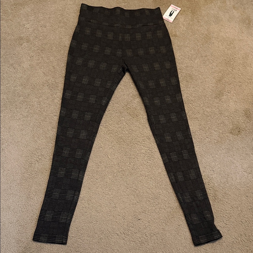 Tahari Black Plaid Leggings
